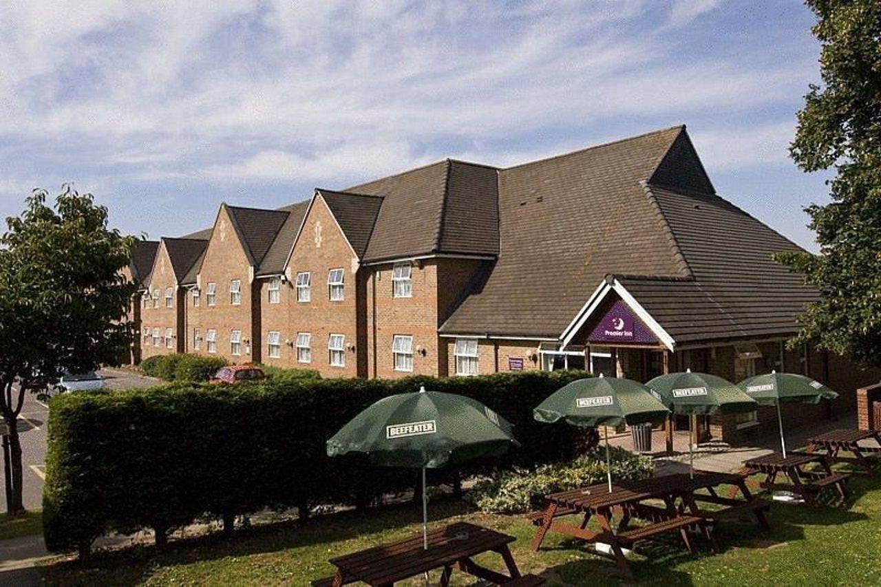 Premier Inn Portsmouth North Harbour Esterno foto